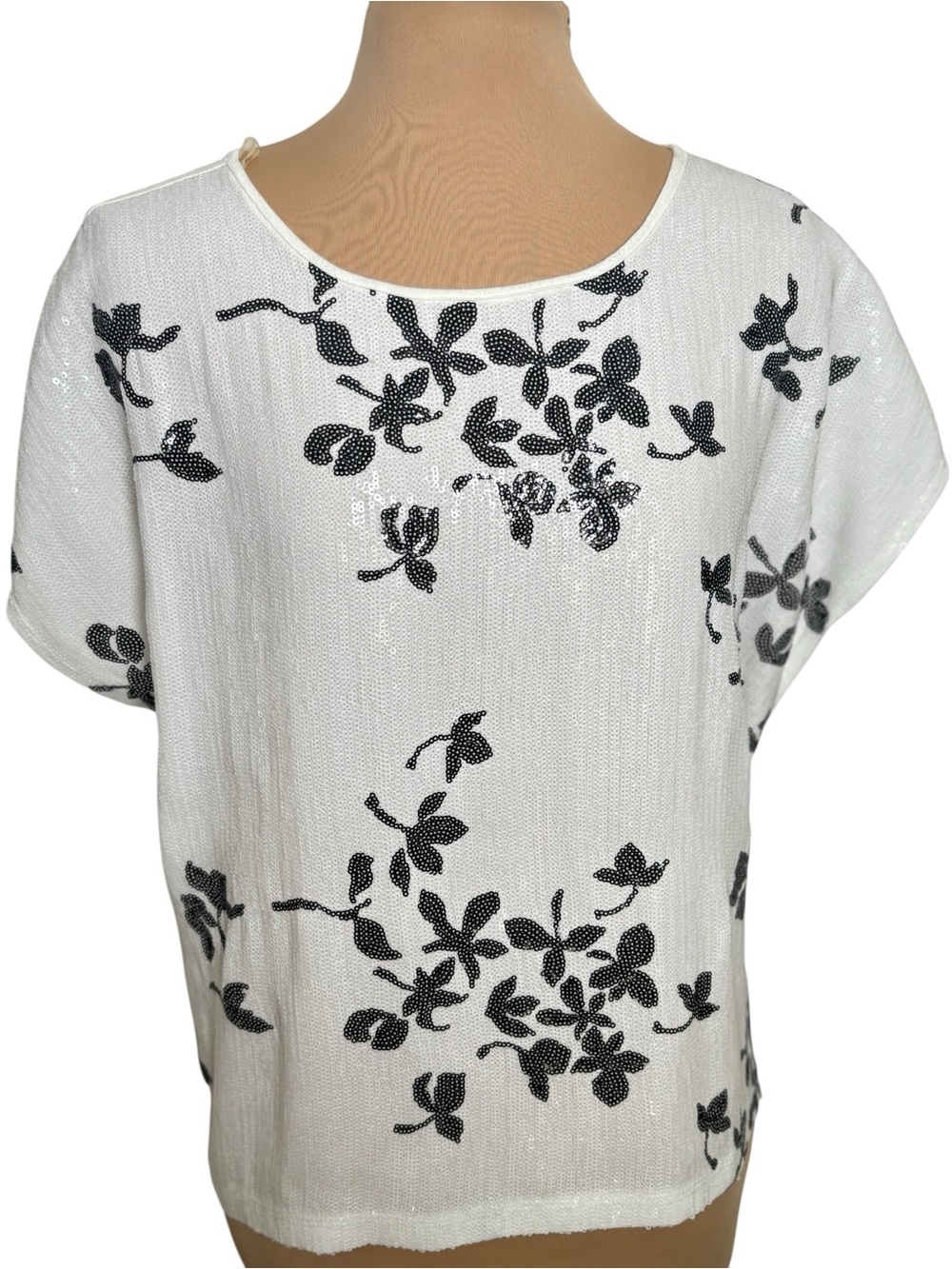 Karen Kane White Sequin Floral Beaded Top Black Short Sleeve NWT L